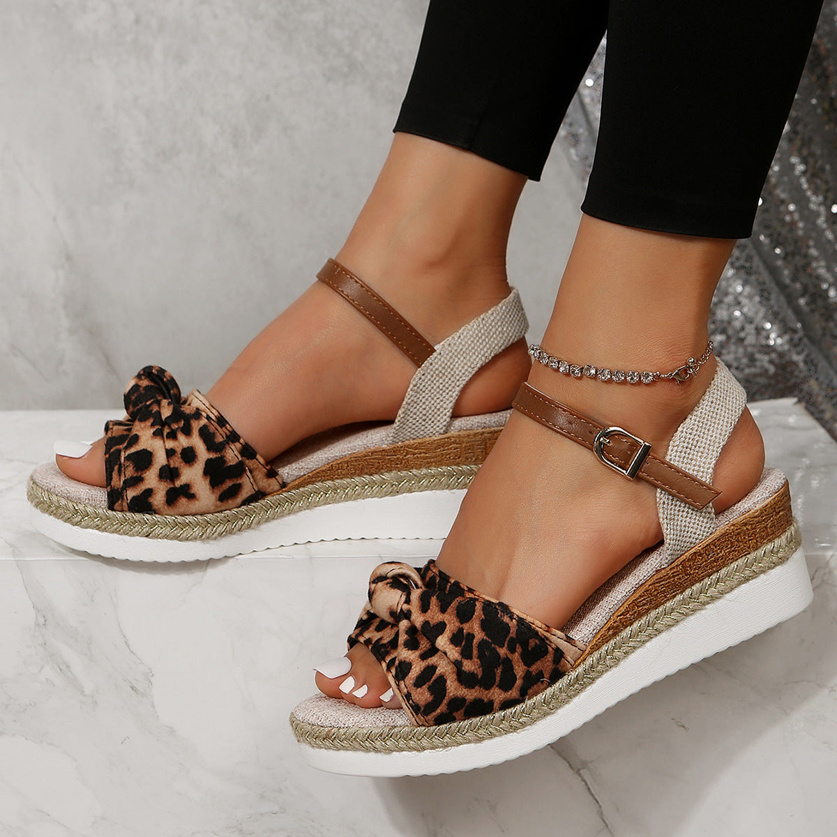 BellaNoeud – Stilvolle Komfort-Sandalen mit dicker Sohle & elegantem Halt