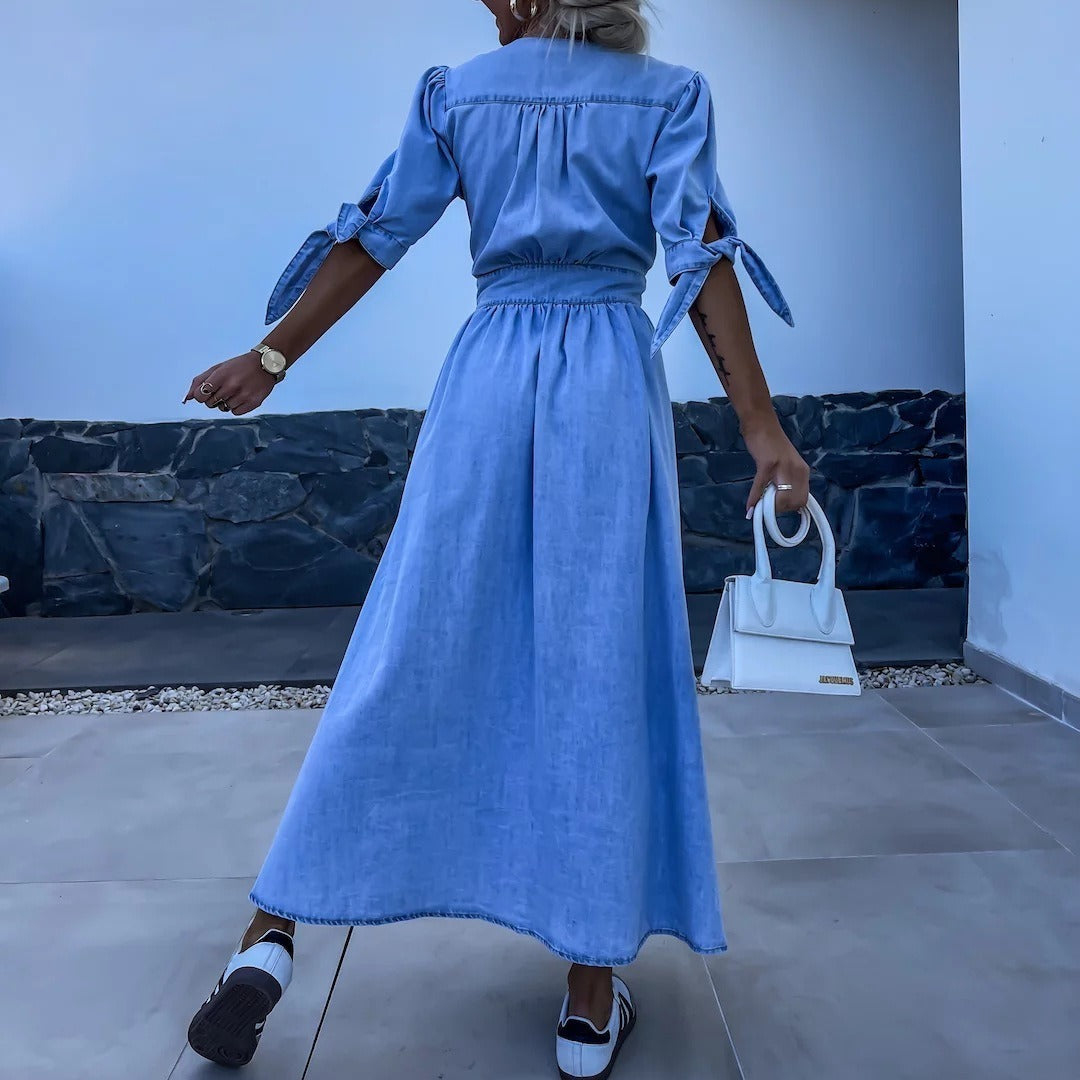 Mina Kleid – Eleganter Jeans-Look mit asymmetrischem Gürtel & geschnürten Ärmeln
